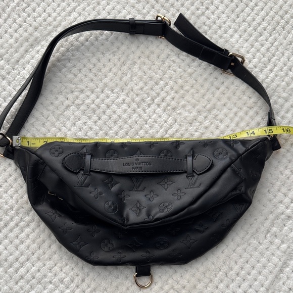 🖤✨ Black Faux Designer Fanny Pack / Belt Bag ✨🖤 - Picture 3 of 8